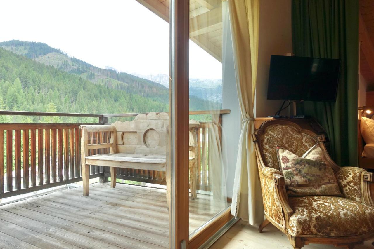 Apartments Da La Vedla Flats San Cassiano  Exterior photo